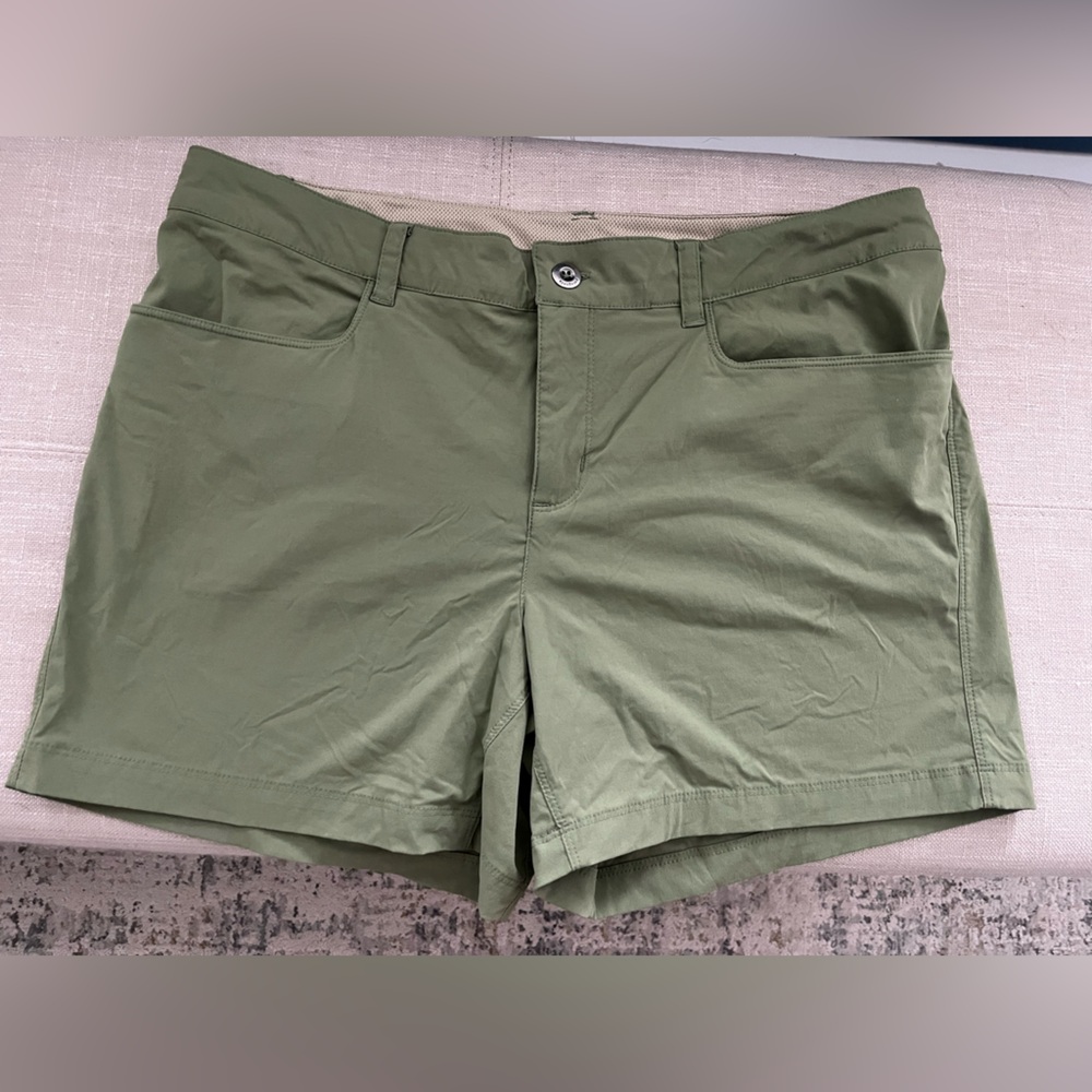 Patagonia Sage Green Women's Shorts-12